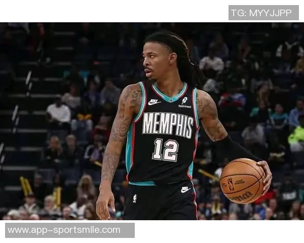 克莱呼吁莫兰特全力以赴但外界因素频频干扰他的表现